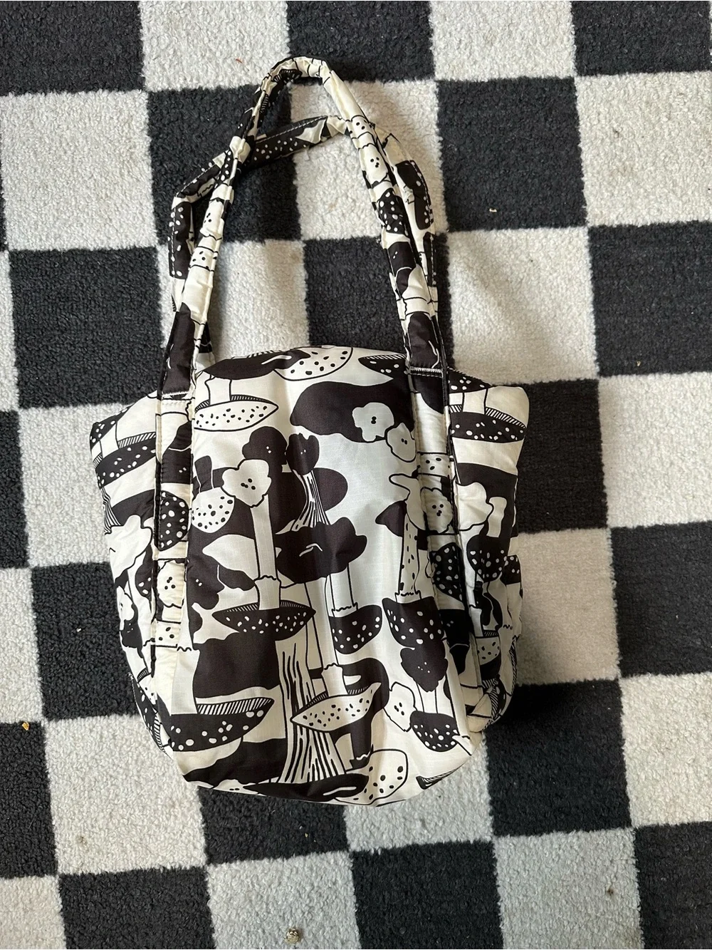 Baggu puffy mushroom tote